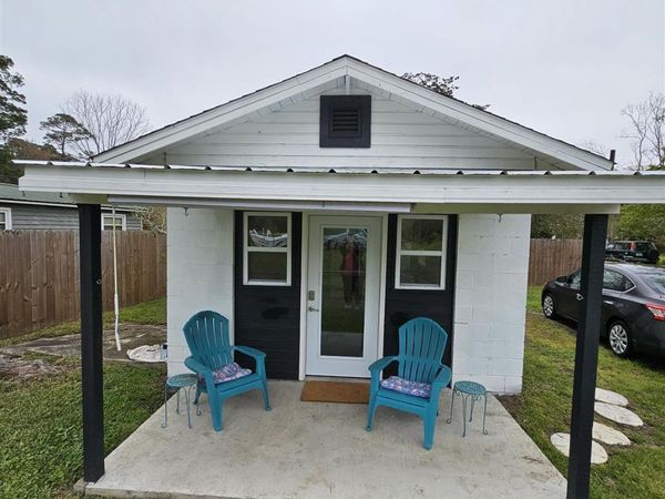 9775 N Loop Rd, Unit APT 1, Pensacola, FL 32507