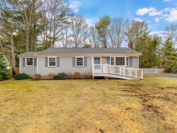 27 Lietrim Cir, Barnstable, MA 02632