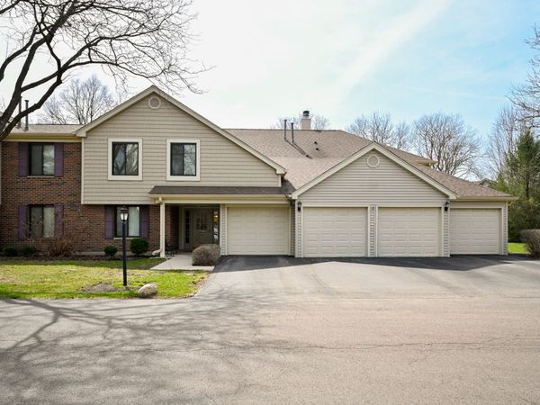 27W685 GRASMERE Drive , Unit 1808, Winfield, IL 60190