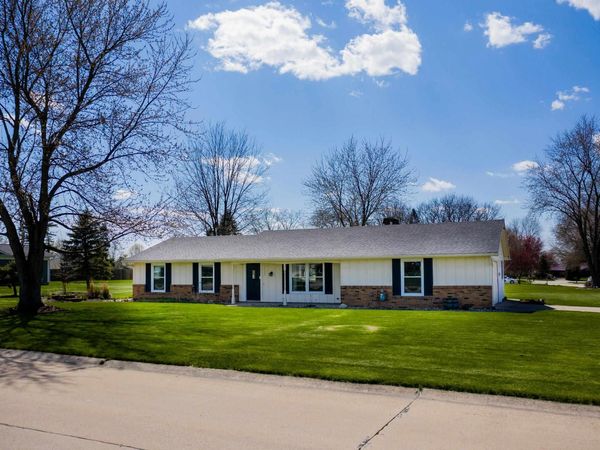 14525 Ridgecrest Drive, Leo, IN 46765