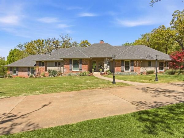 3313 Arrowhead Circle, Edmond, OK 73013