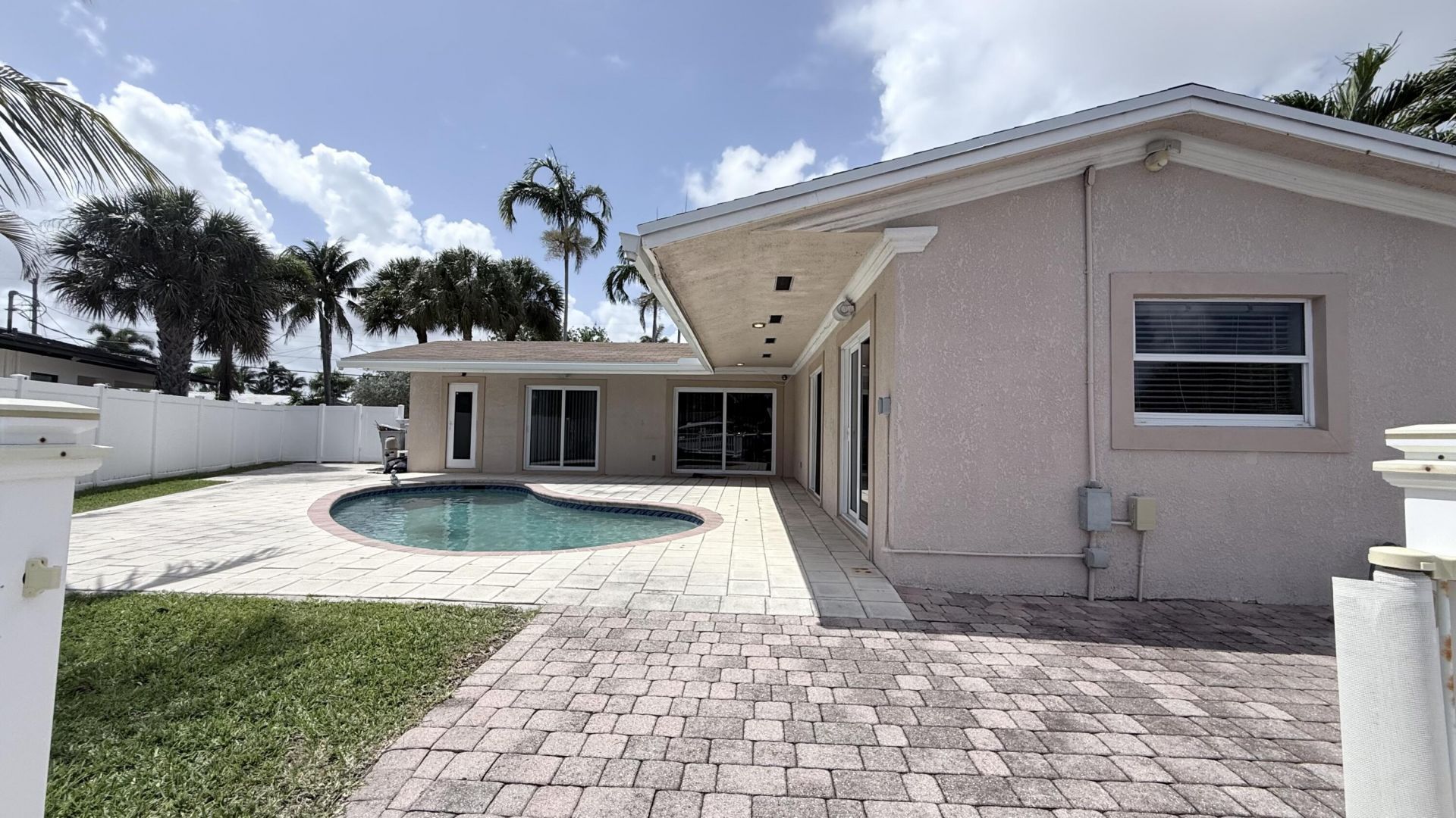 1110 SE 9th Avenue, Pompano Beach, FL 33060 Photo