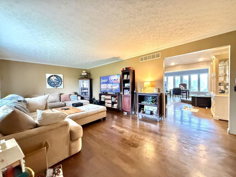 8765 Colvin Drive, Plain City, OH 43064 Photo 6