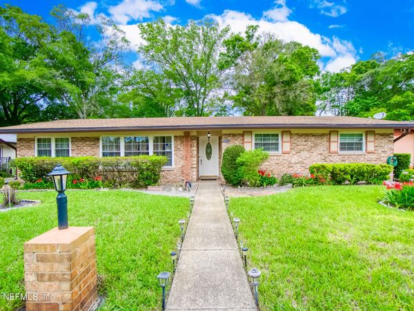 8557 VERMANTH Road, Jacksonville, FL 32211