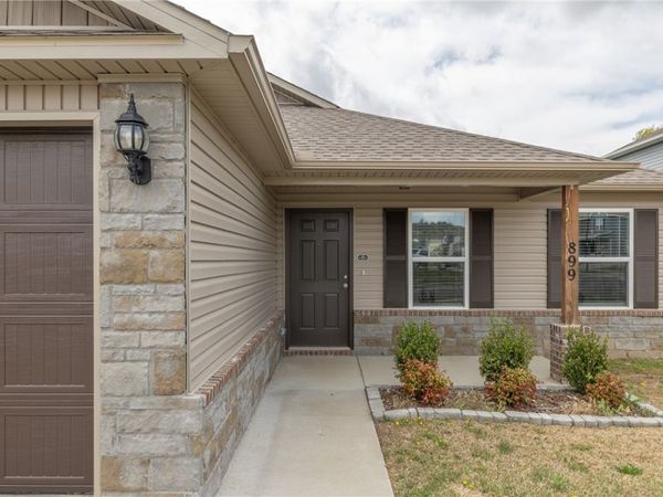 899 Sparrow , Fayetteville, AR 72701