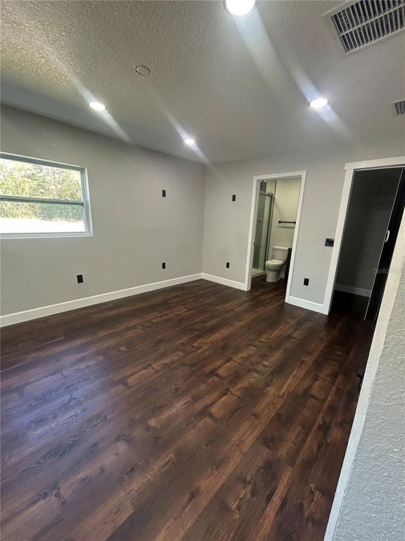 1111 SE 6th Avenue, Gainesville, FL 32601 Photo