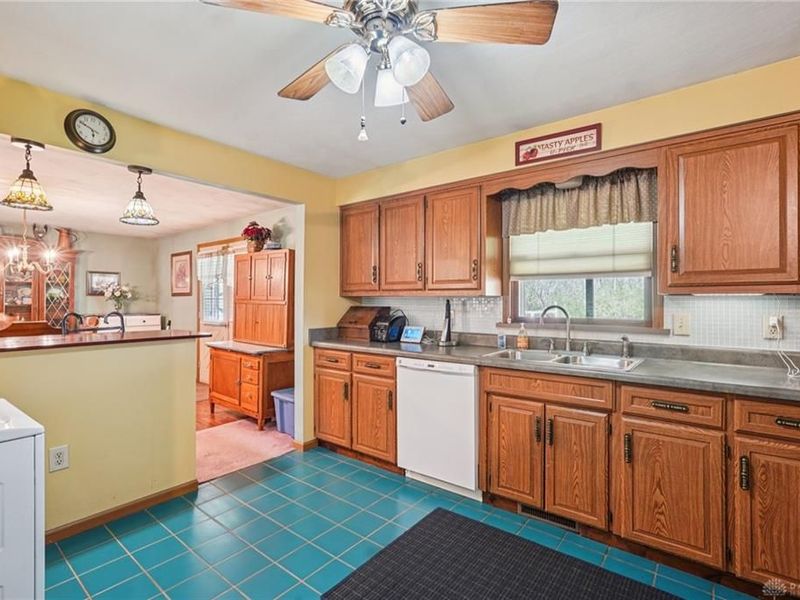 203 N Bickett Road, Xenia Township, OH 45385 Photo 8