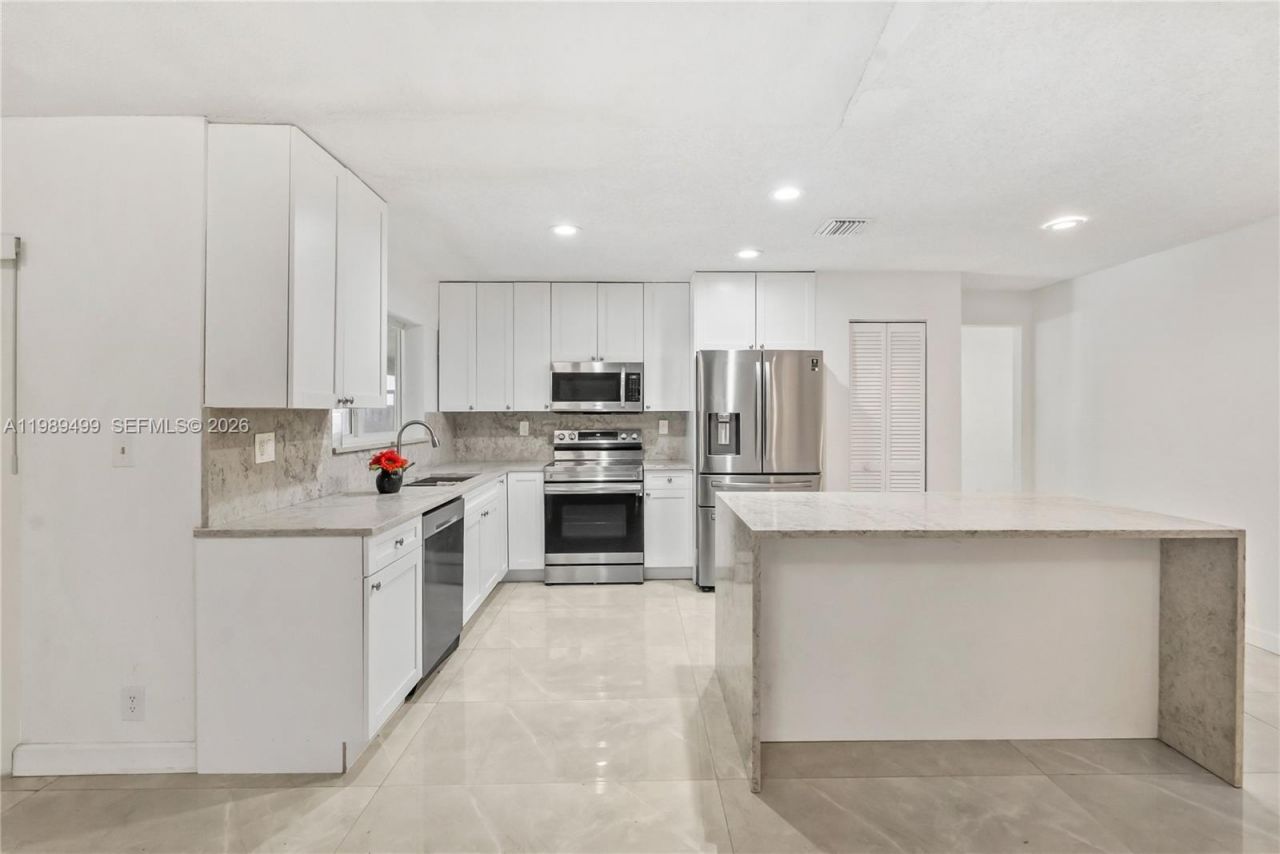 10823 NW 7th St , Coral Springs, FL 33071 Photo