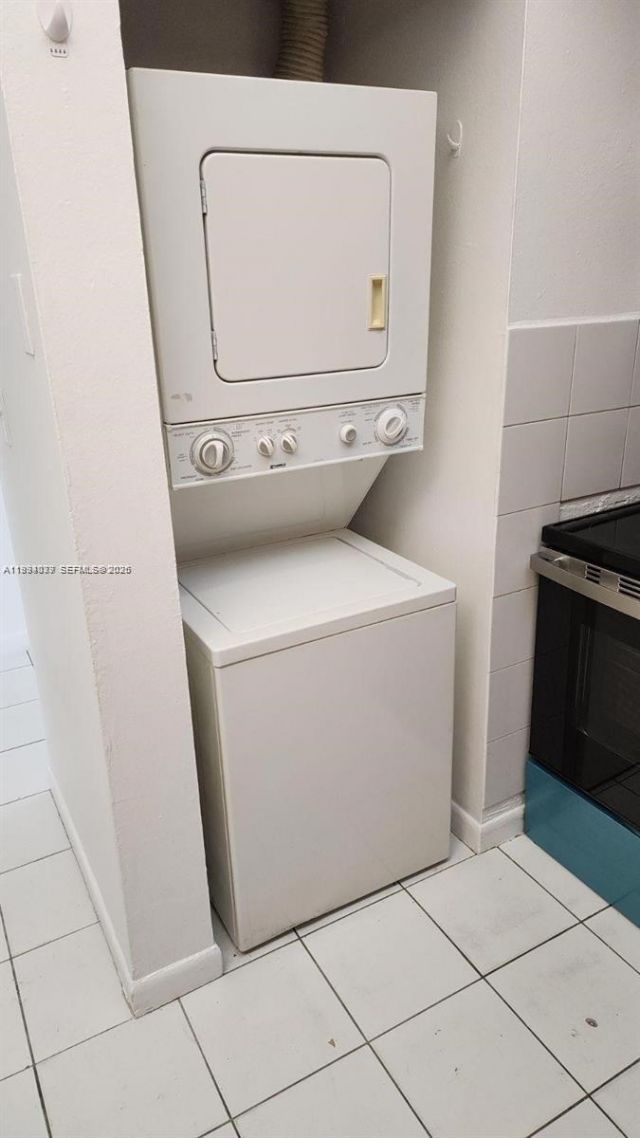 10000 NW 80th Ct , Unit 2415, Hialeah Gardens, FL 33016 Photo