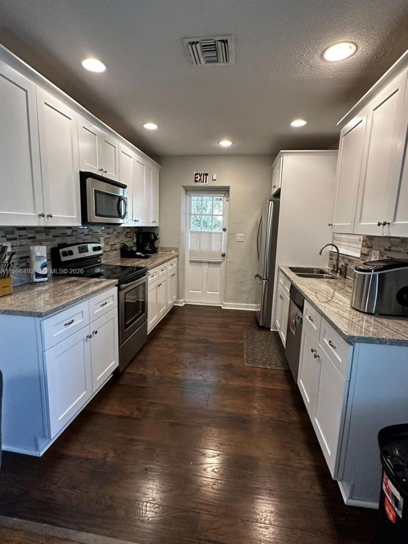 1448 Dewey St, Unit 1448, Hollywood, FL 33020 Photo