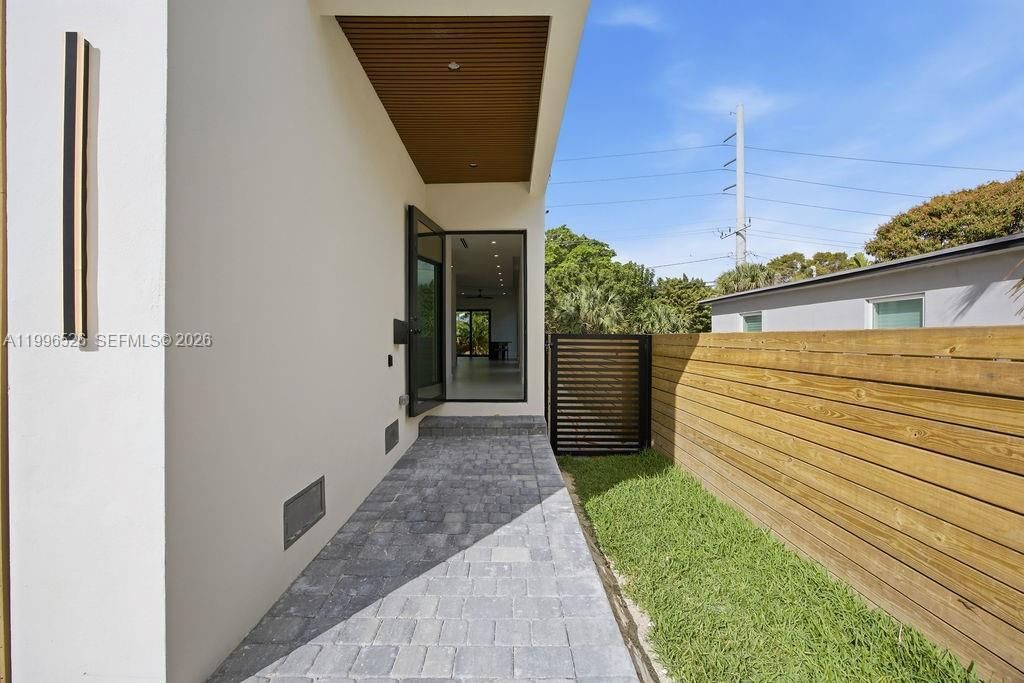 1337 NE 13th Ave , Unit 1337, Fort Lauderdale, FL 33304 Photo