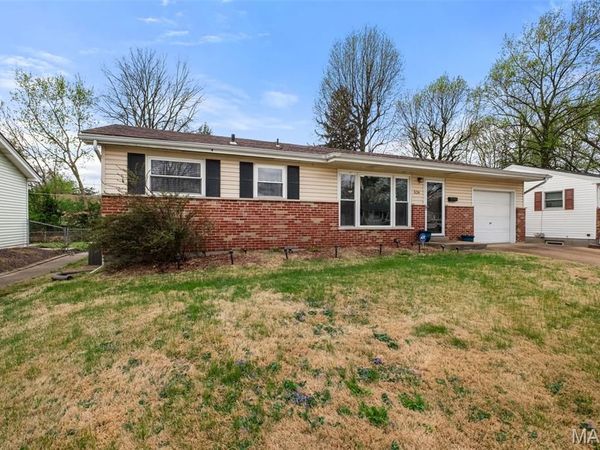 526 Lynn Haven Lane, Hazelwood, MO 63042