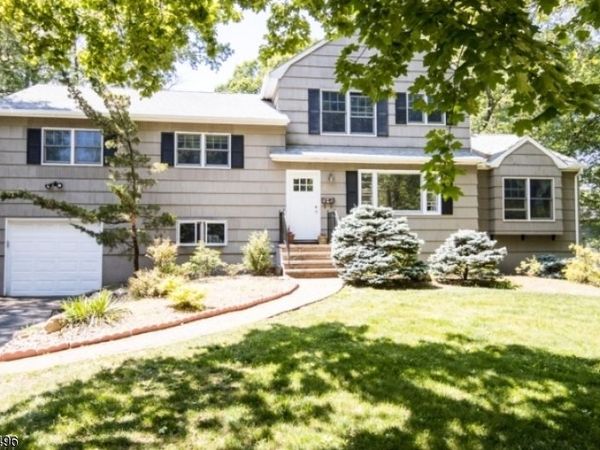 4 Rumson Rd, Livingston, NJ 07039