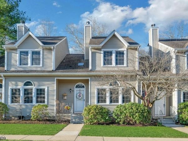 514 Faulkner Dr, Independence, NJ 07840