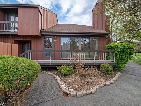 29 Bloomingdale Dr, Hillsborough, NJ 08844