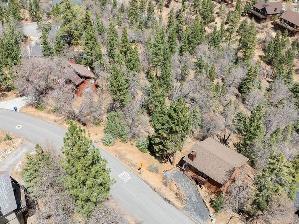 1530 Tuolumne Road, Big Bear City, CA 92314