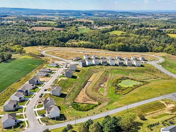 2021 PAPERBACK WAY , YORK, PA 17408