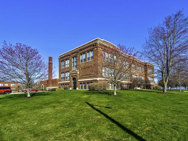 460 Broadway Street, Unit 204, South Haven, MI 49090