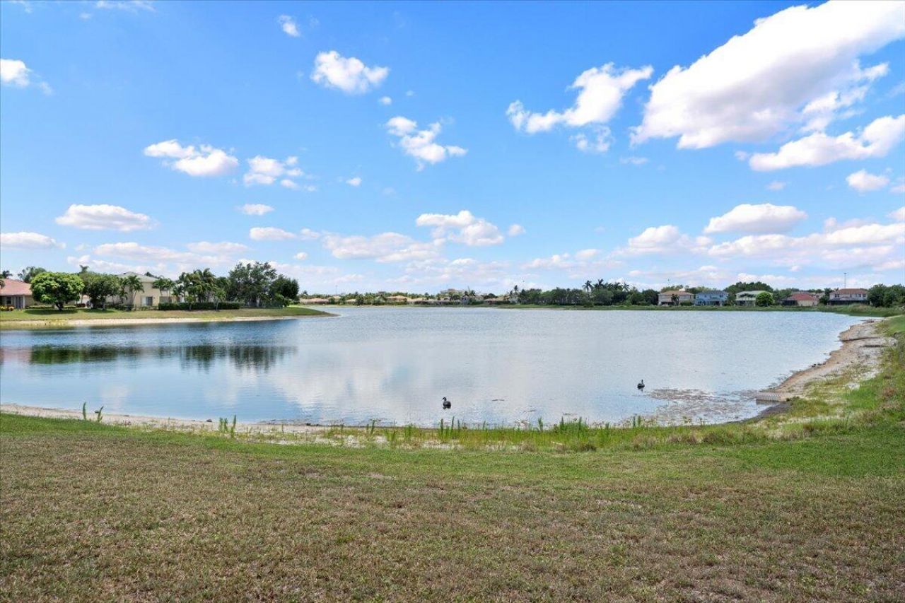 1575 Newhaven Point Lane, West Palm Beach, FL 33411 Photo