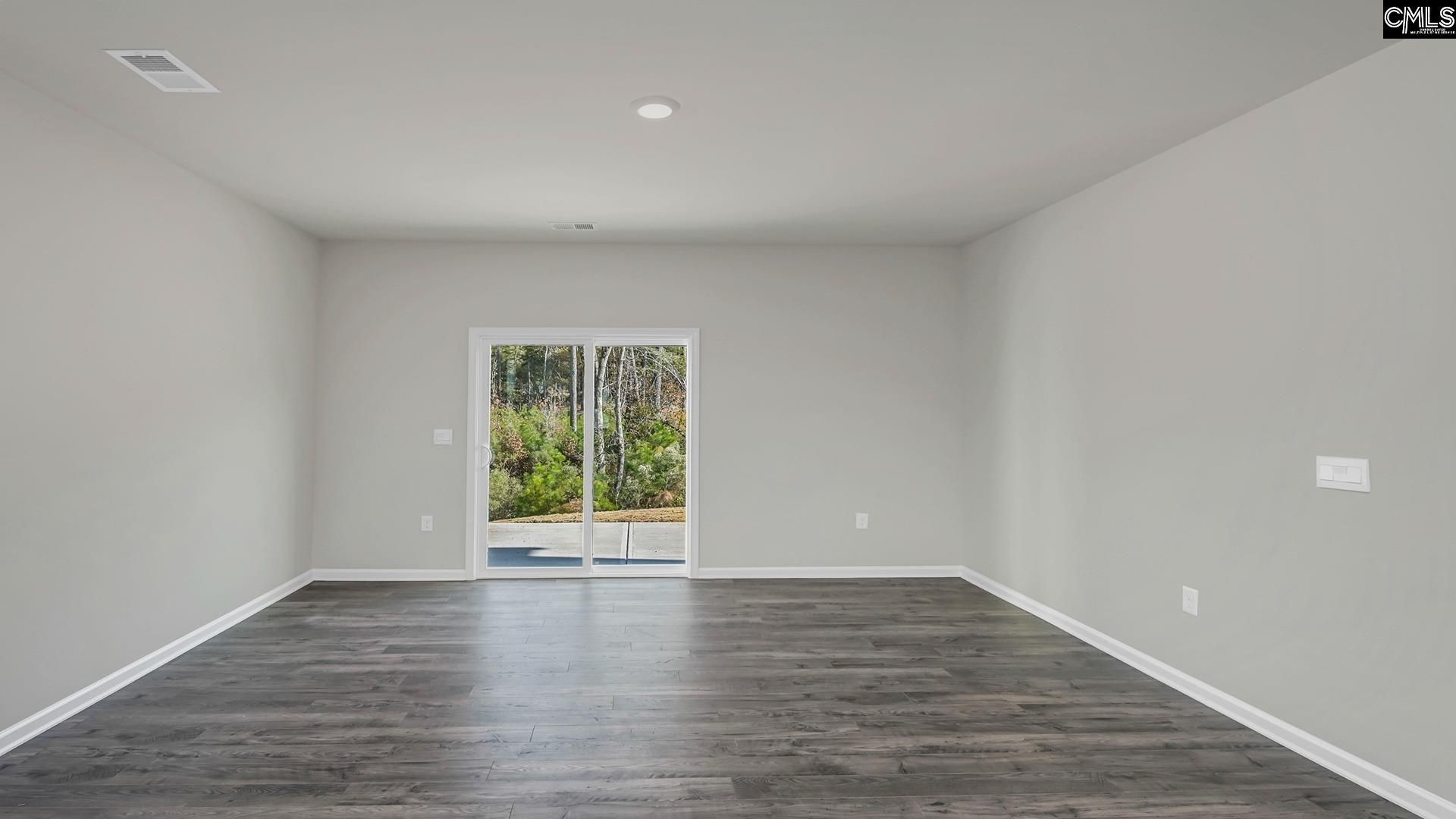 1065 Grand Oaks Drive Photo 8