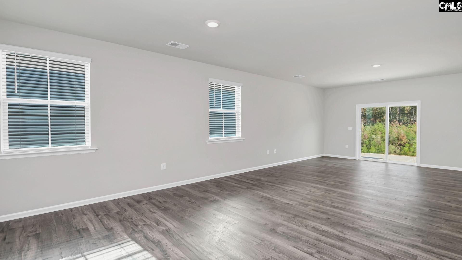 1065 Grand Oaks Drive Photo 9