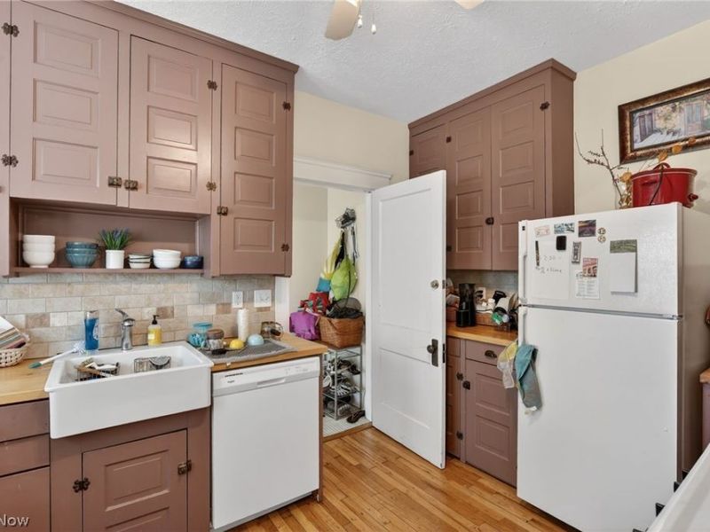 3221 Bradford Road , Cleveland Heights, OH 44118 Photo 8