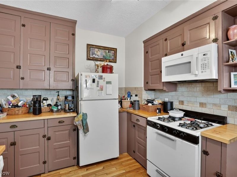 3221 Bradford Road , Cleveland Heights, OH 44118 Photo 9