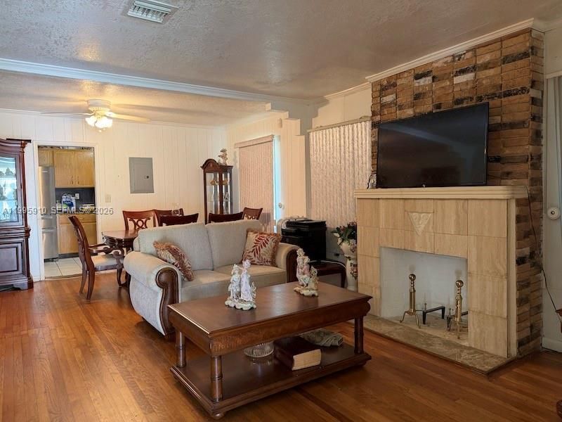 446 NW 45th St, Miami, FL 33127 Photo