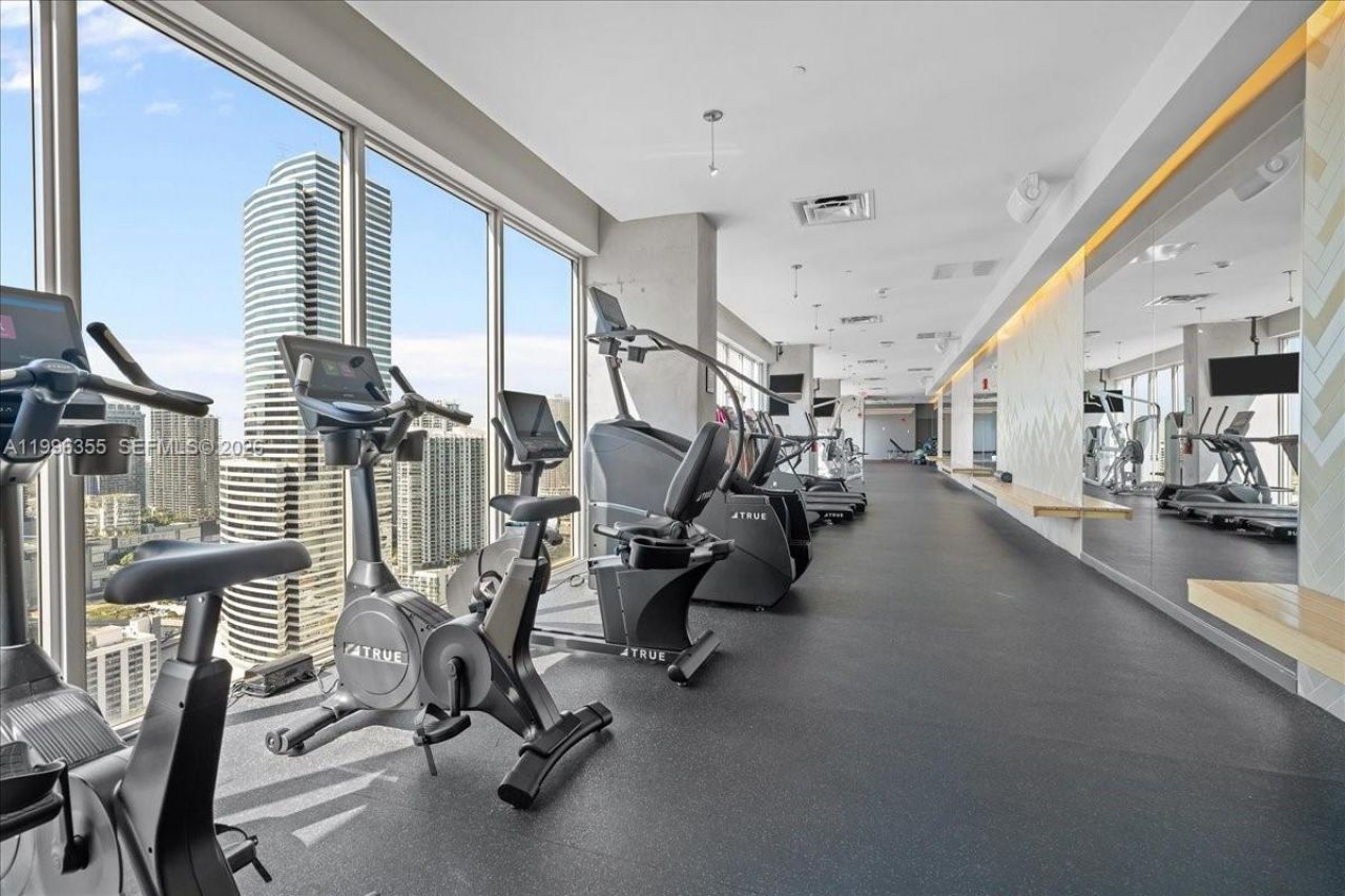 151 SE 1st St, Unit 3107, Miami, FL 33131 Photo