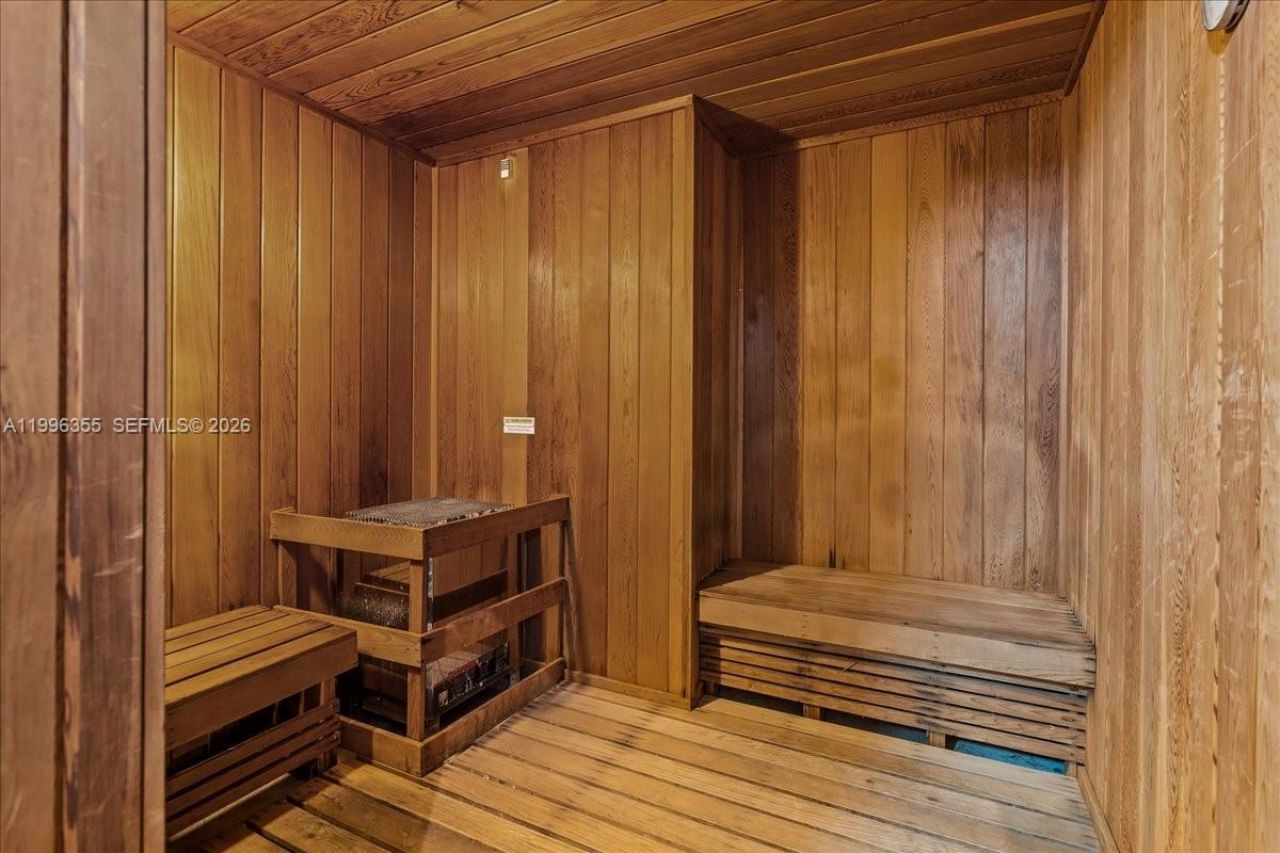 151 SE 1st St, Unit 3107, Miami, FL 33131 Photo