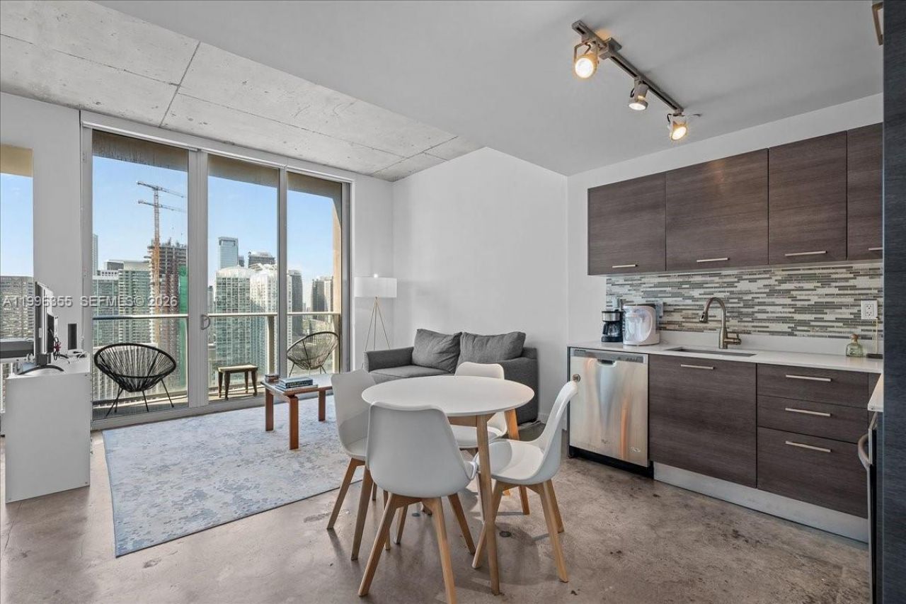 151 SE 1st St, Unit 3107, Miami, FL 33131 Photo