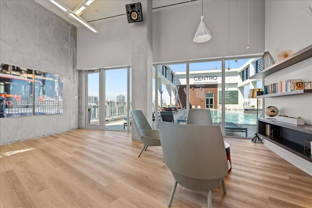 151 SE 1st St, Unit 3107, Miami, FL 33131 Photo