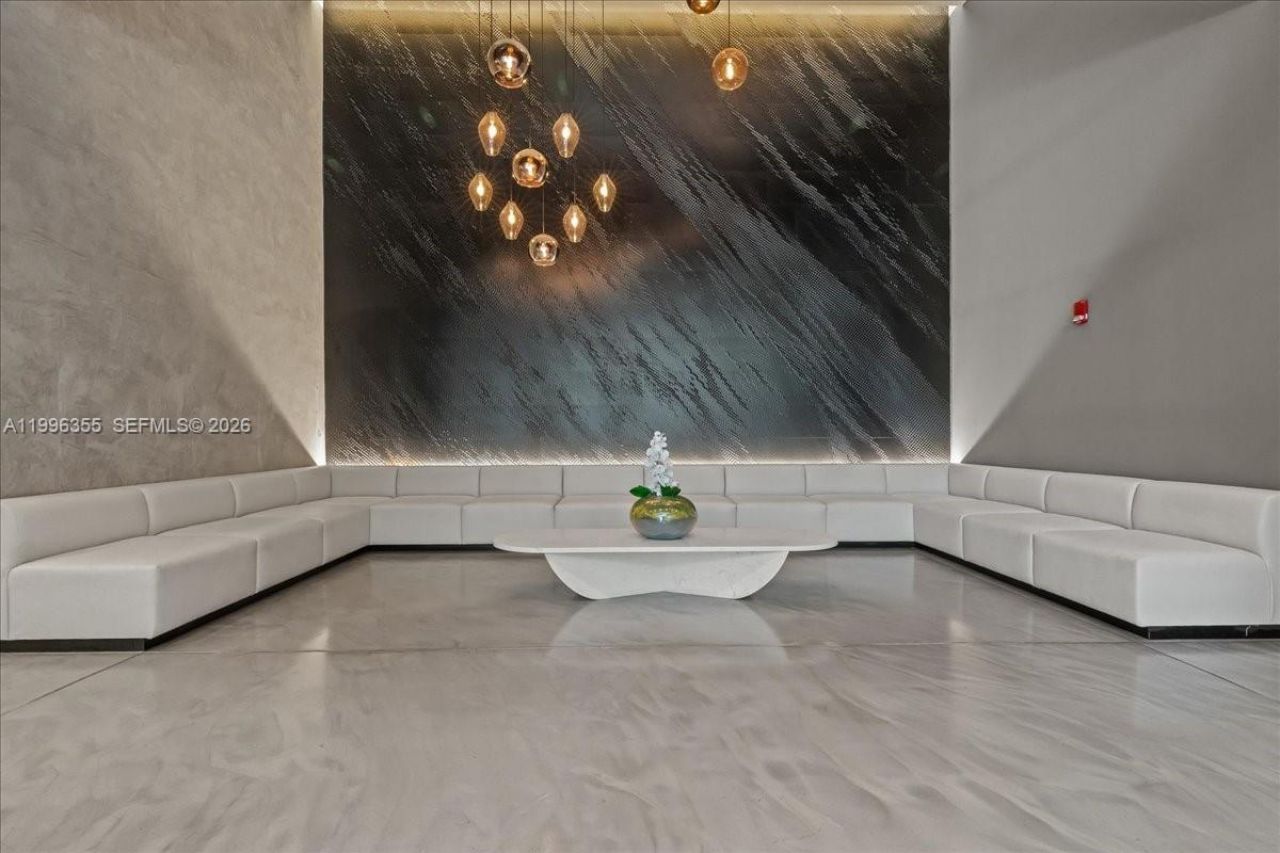 151 SE 1st St, Unit 3107, Miami, FL 33131 Photo