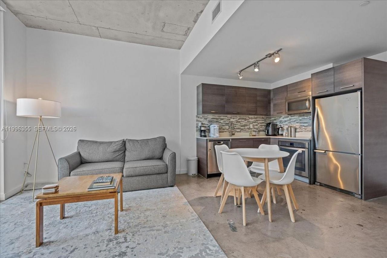 151 SE 1st St, Unit 3107, Miami, FL 33131 Photo