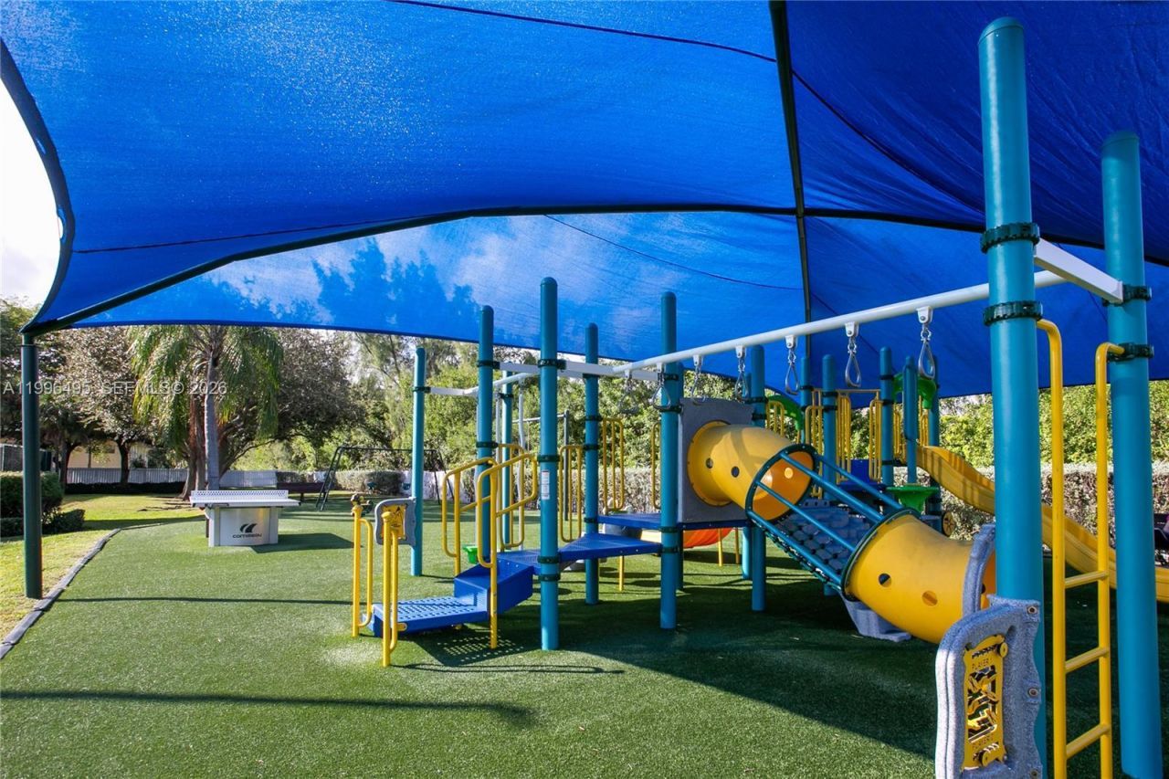 951 Doveplum Ct , Unit 951, Hollywood, FL 33019 Photo