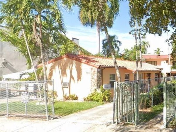 1051 SW 3rd St, Unit 3, Miami, FL 33130