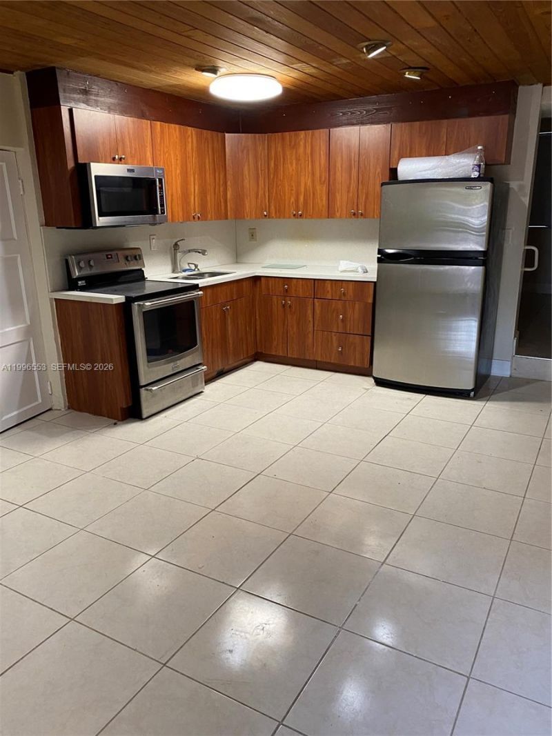 1051 SW 3rd St, Unit 3, Miami, FL 33130 Photo