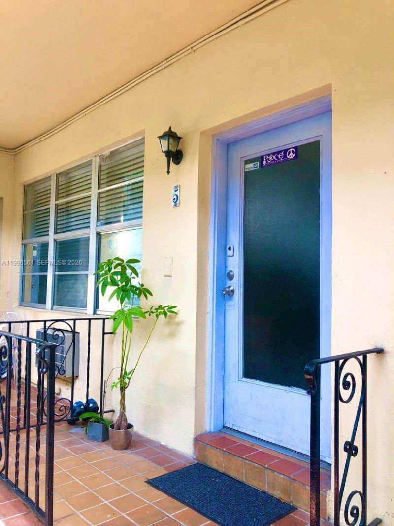 1325 Meridian Ave, Unit 5, Miami Beach, FL 33139 Photo