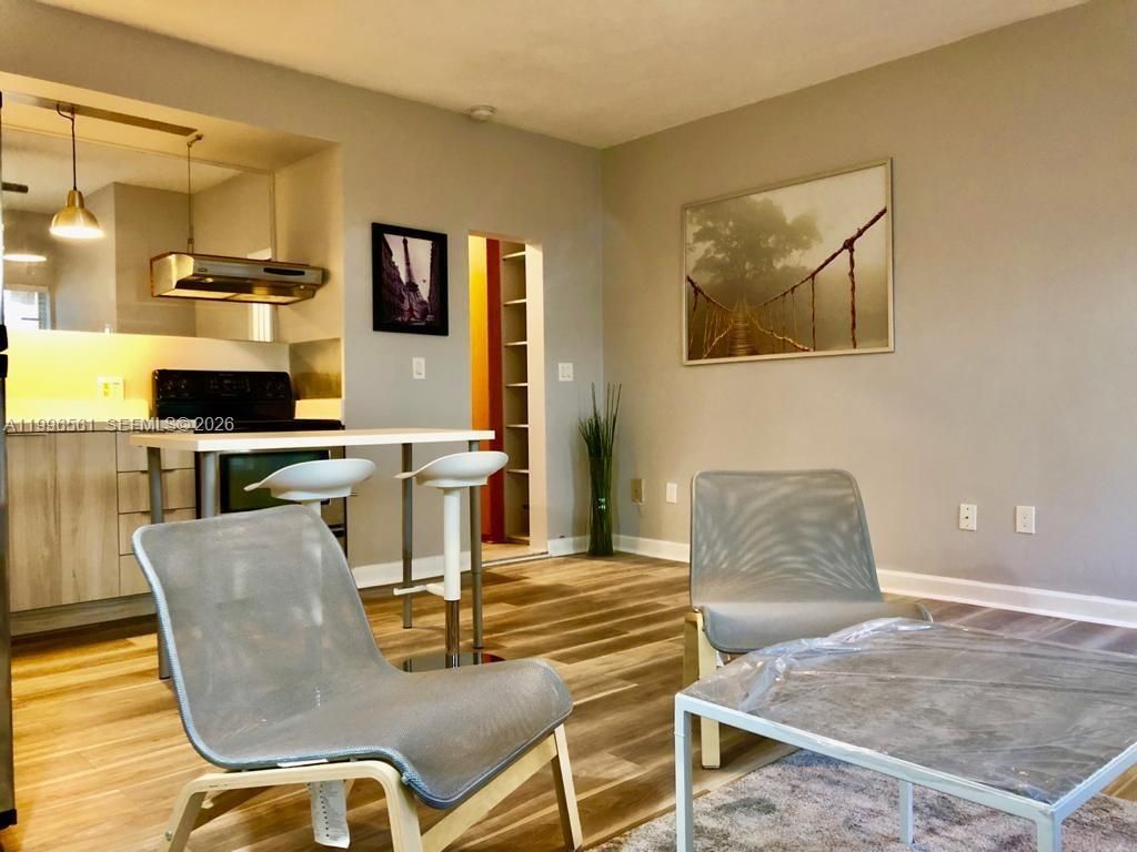 1325 Meridian Ave, Unit 5, Miami Beach, FL 33139 Photo