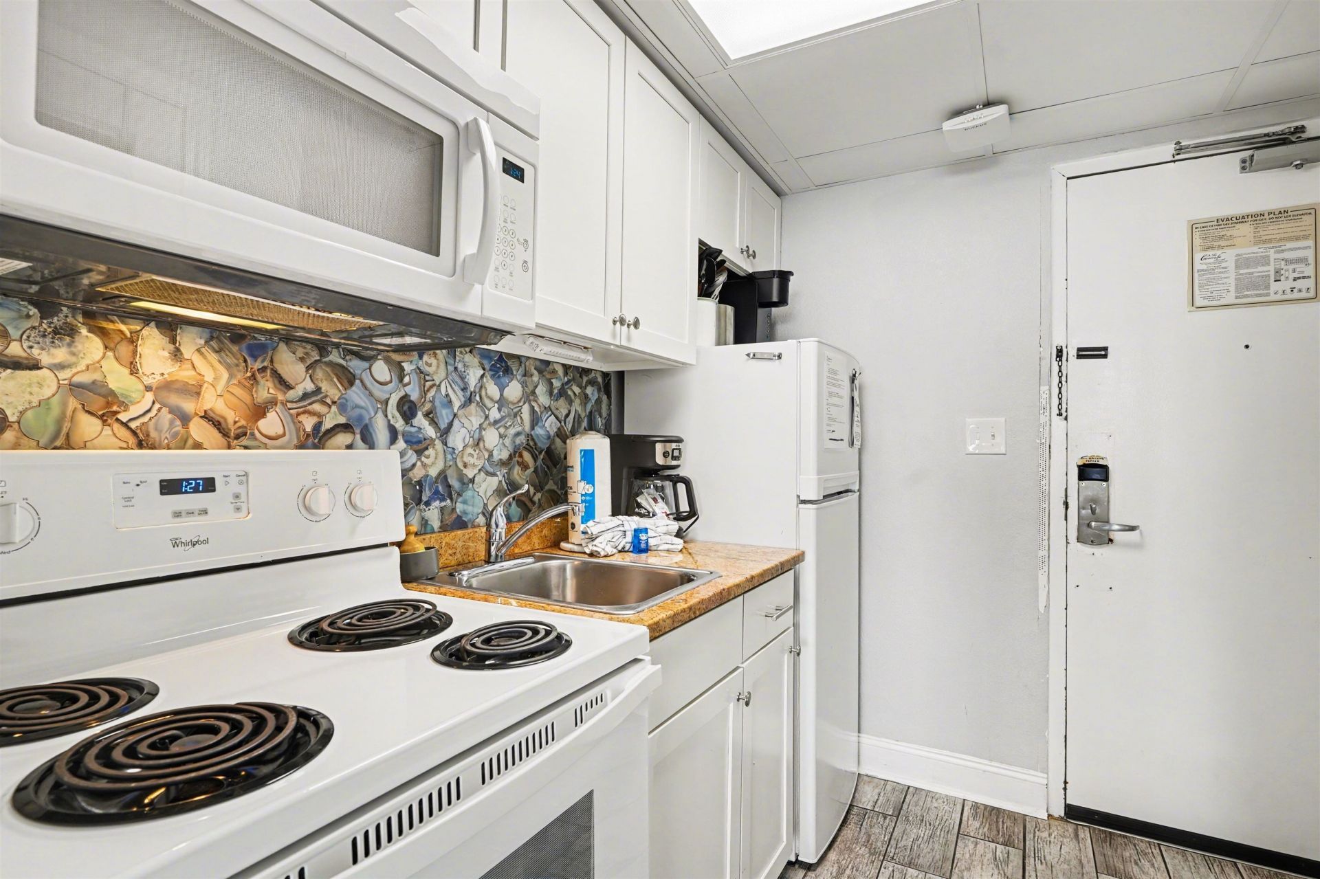 6900 N Ocean Blvd.  Photo 11