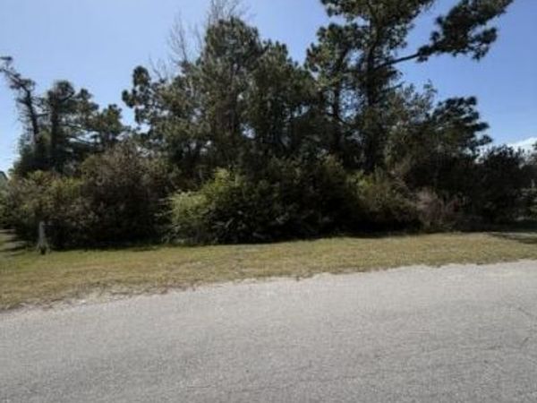 119 Fulford Drive, Harkers Island, NC 28531