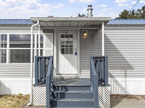 5R Arrow Drive, Salem, NH 03079