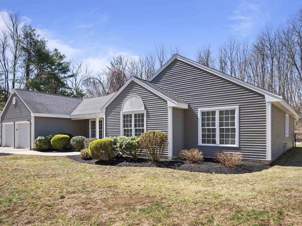 64 Cottage Road, Kensington, NH 03833