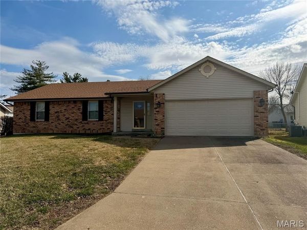 1153 Spencer Hill Drive, St Peters, MO 63376