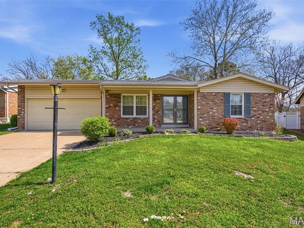 4905 Milsmar Drive, St Louis, MO 63128