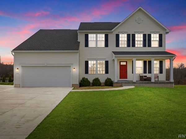 370 Quarry Run , Grand Island, NY 14072