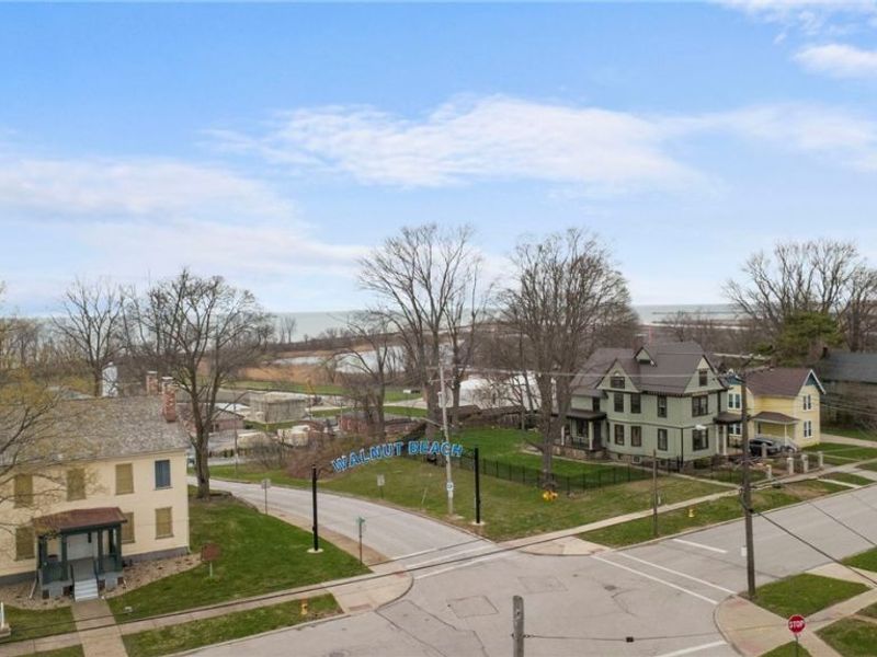 231 Lake Avenue, Ashtabula, OH 44004 Photo 2