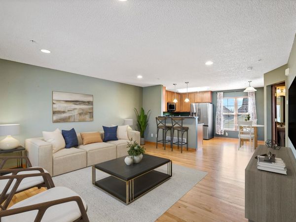 2892 Clover Ridge Drive , Chaska, MN 55318