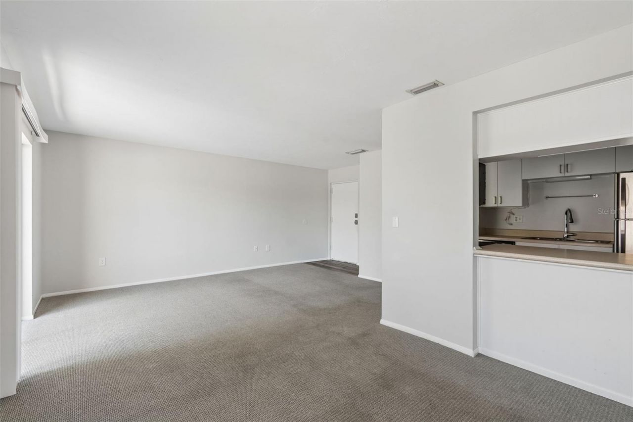 2725 Hidden Lake Boulevard, Unit C, Sarasota, FL 34237 Photo