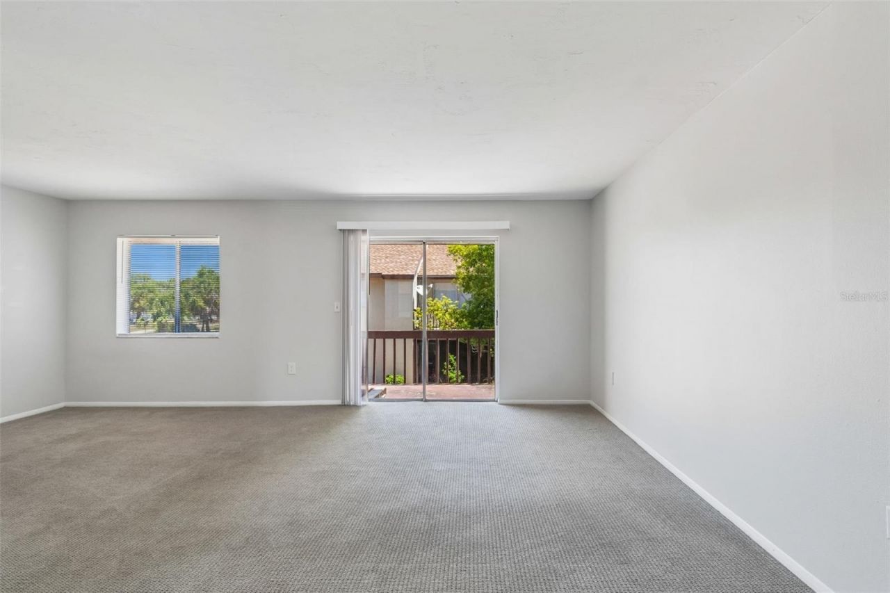 2725 Hidden Lake Boulevard, Unit C, Sarasota, FL 34237 Photo